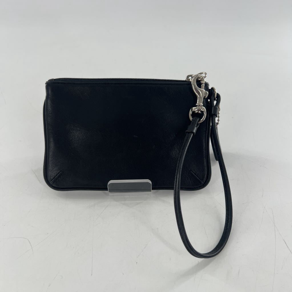 leather wristlet
