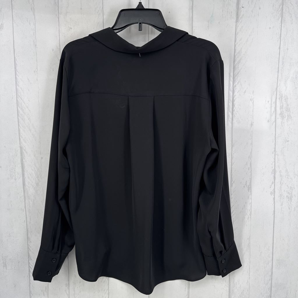 M button down l/s top