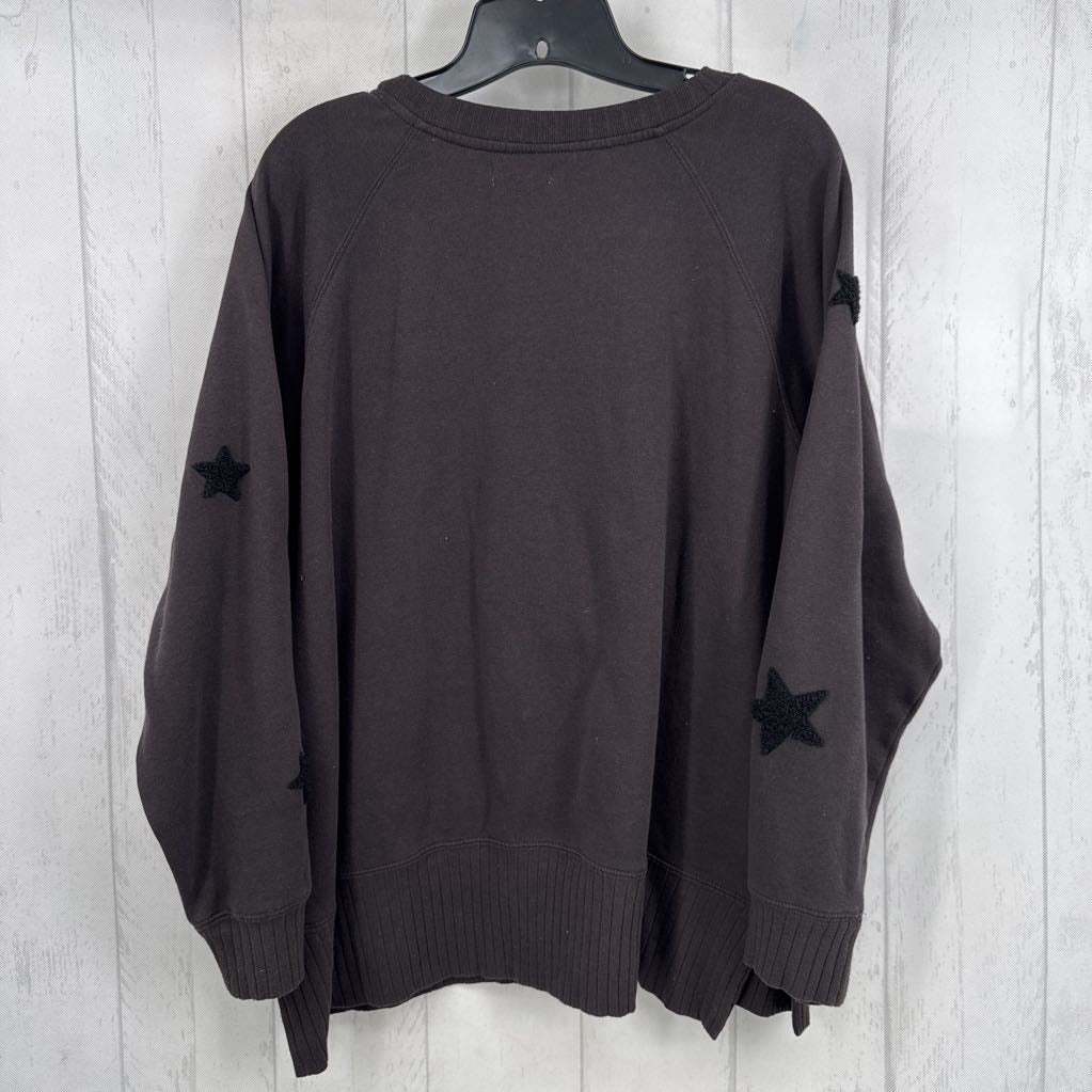 L star patch sweatshirt