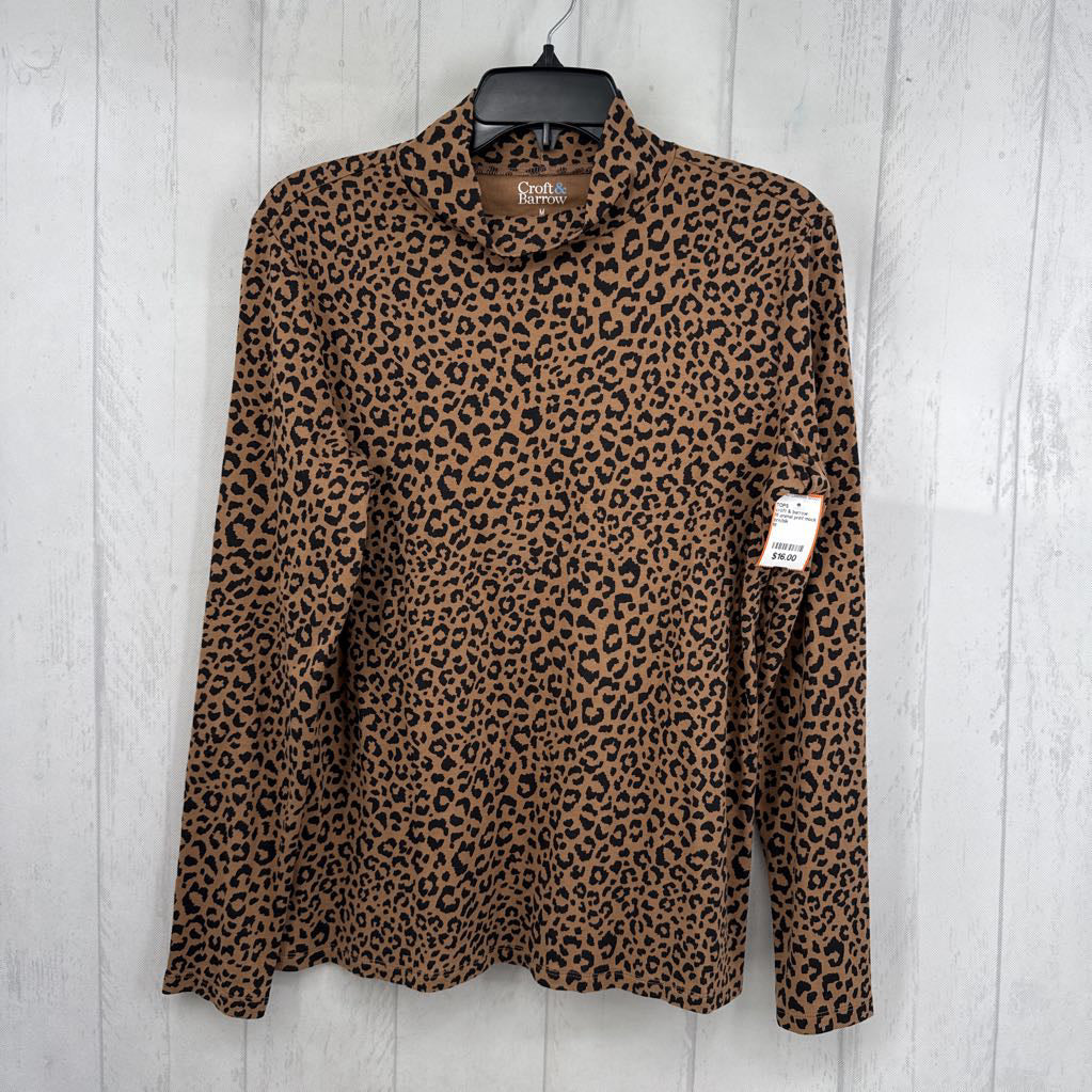 M animal print mock neck l/s top