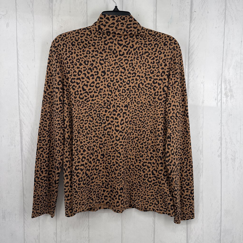 M animal print mock neck l/s top