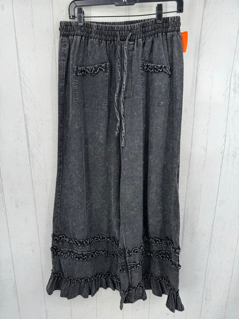 L ruffled wide leg pant