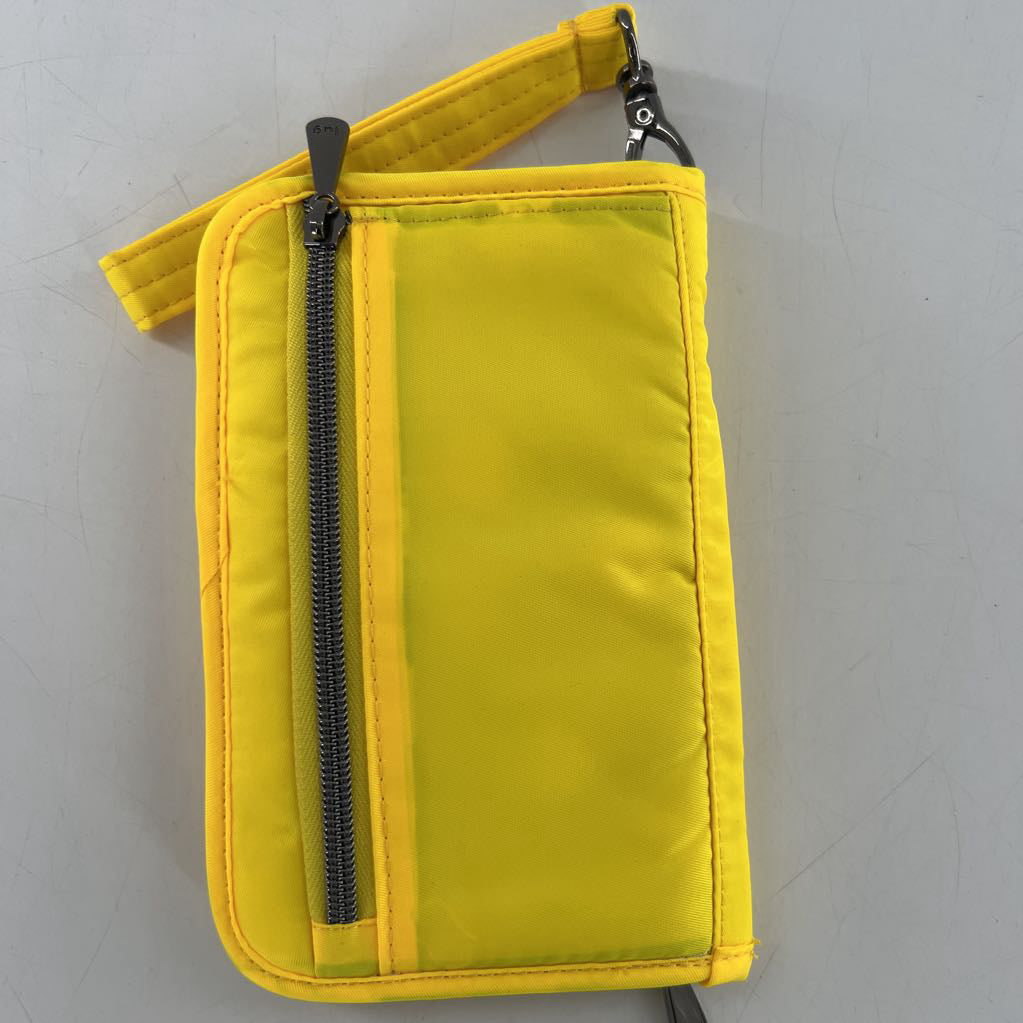 quilted zip around wallet/wristlet