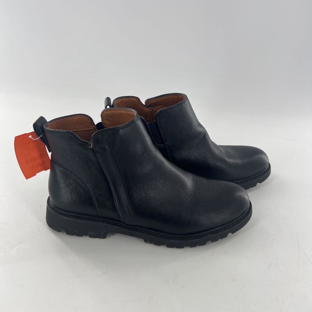 7.5 vegan leather ankle boot