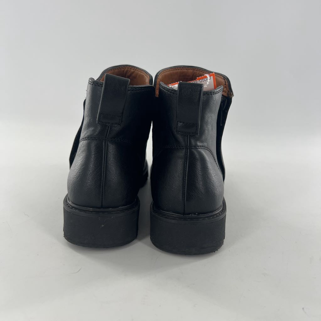7.5 vegan leather ankle boot