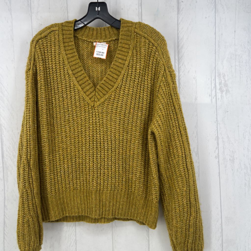 L v-neck sweater
