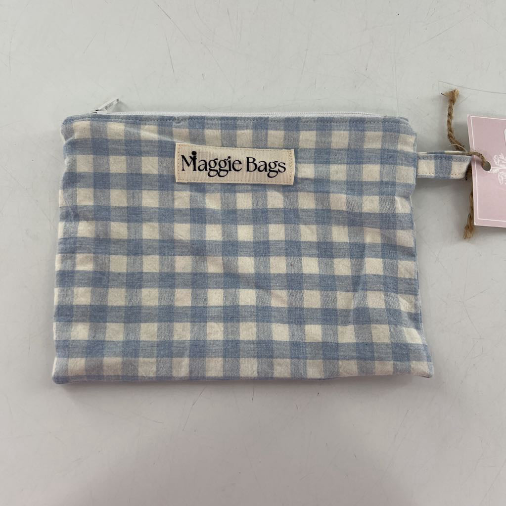 R18. blue & white checkered cosmetic bag