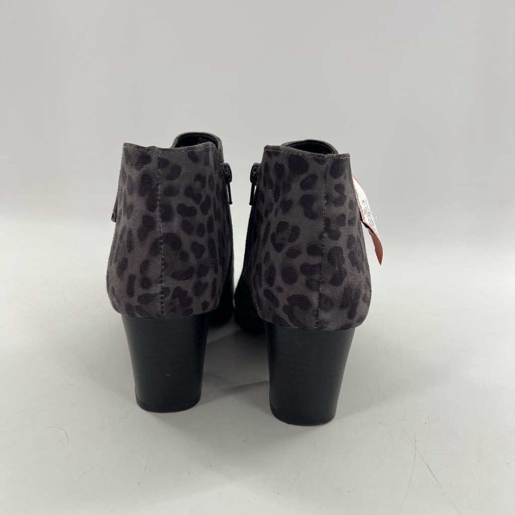 10 leopard print ankle boot