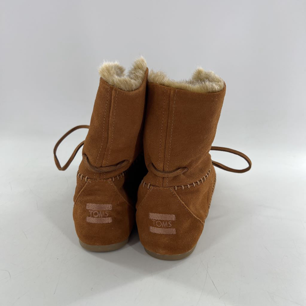 11 suede faux fur foldover lace-up bootie