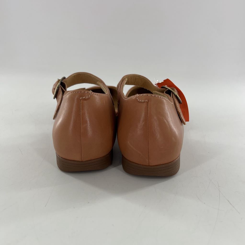 8 leather mary-janes