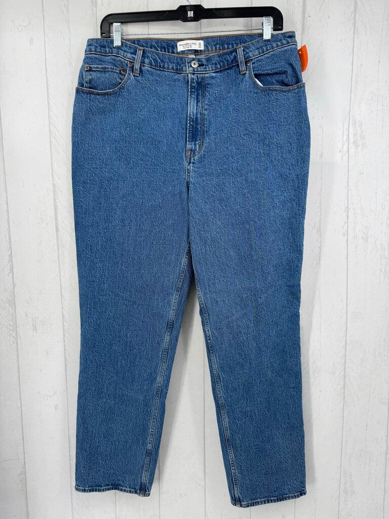 18 hi-rise straight leg jean