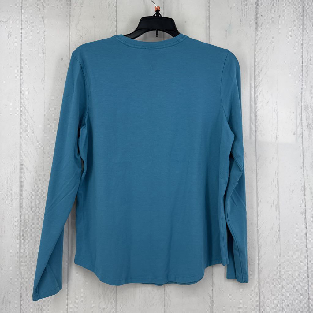 8 crewneck l/s tee