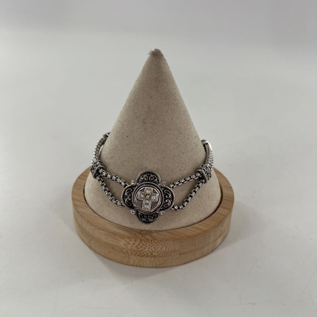 silver clover w/ cross toggle bracelet