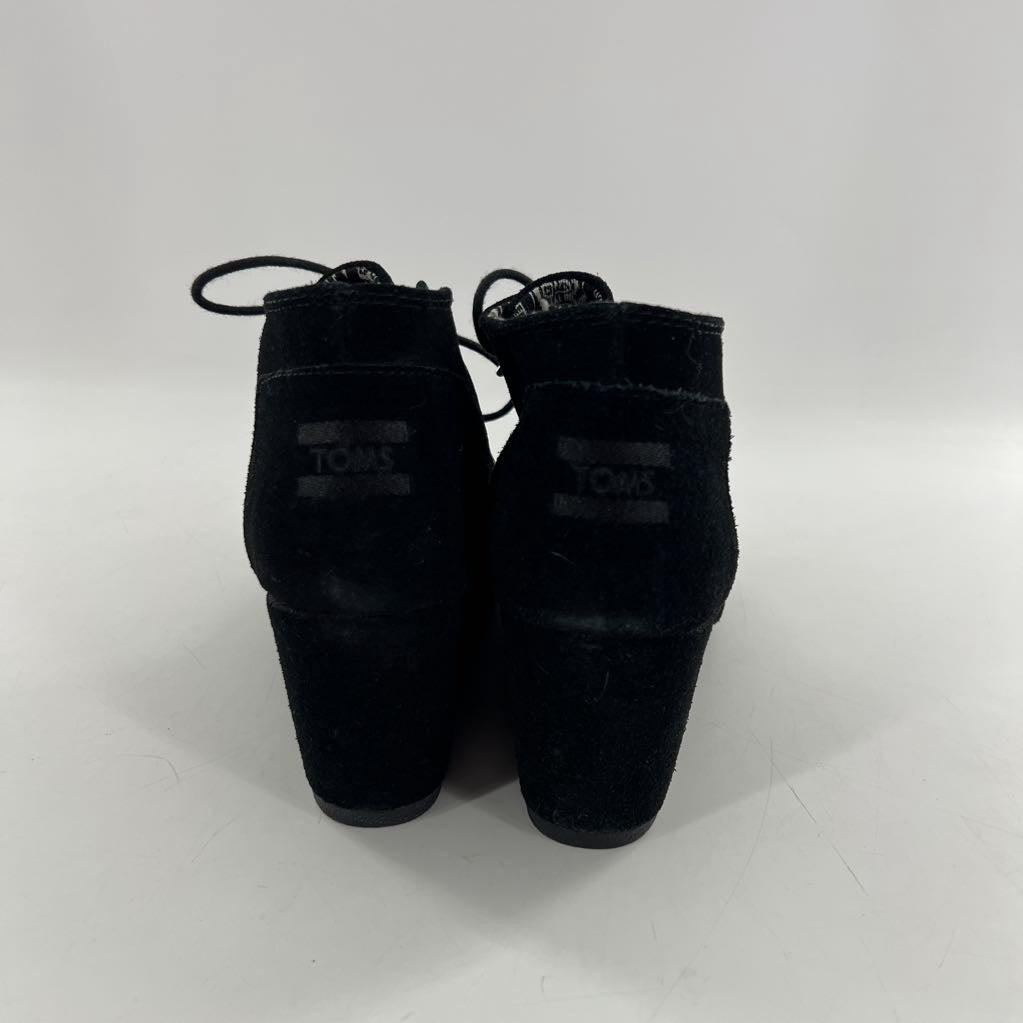 11 lace-up wedge heel bootie