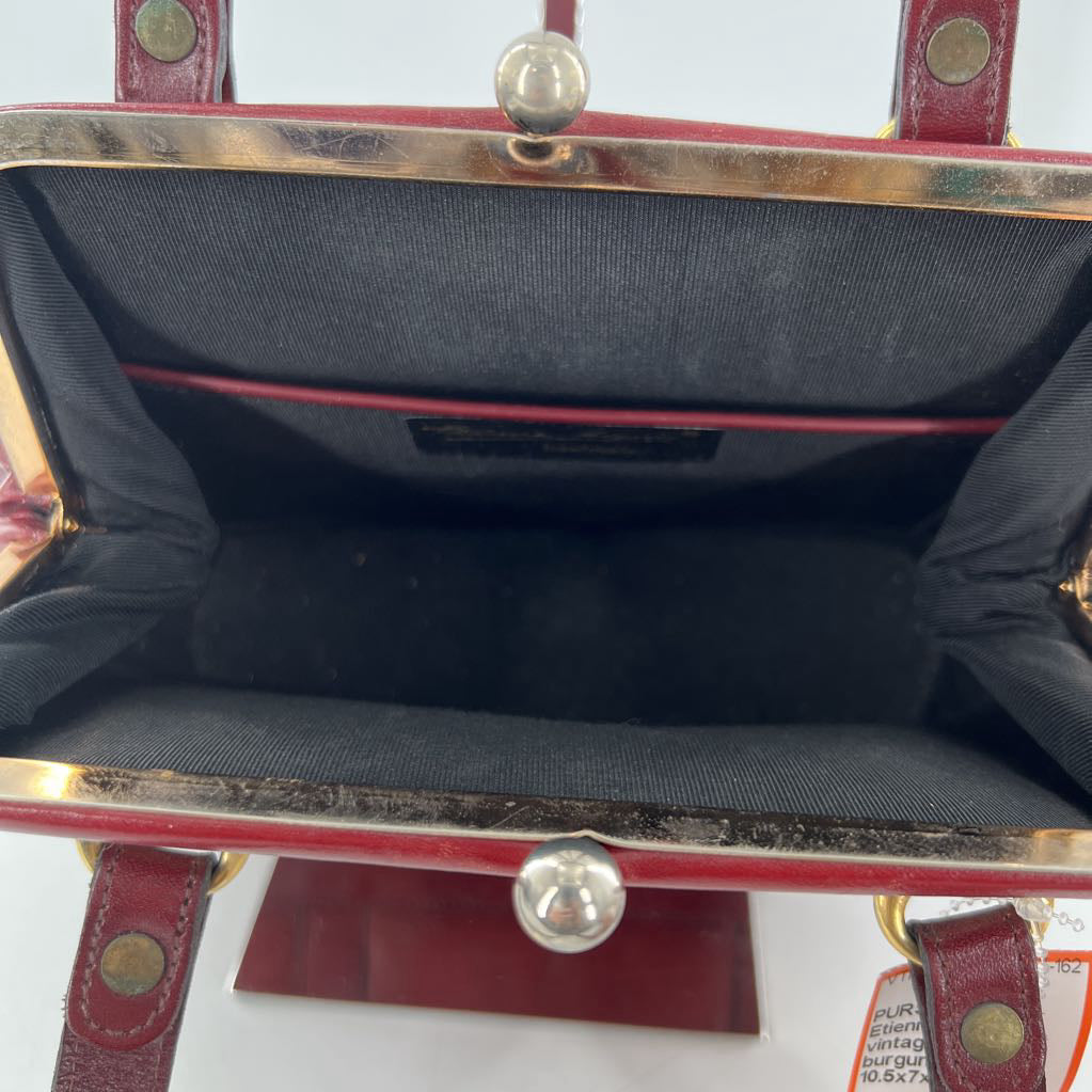 vintage leather kisslock purse