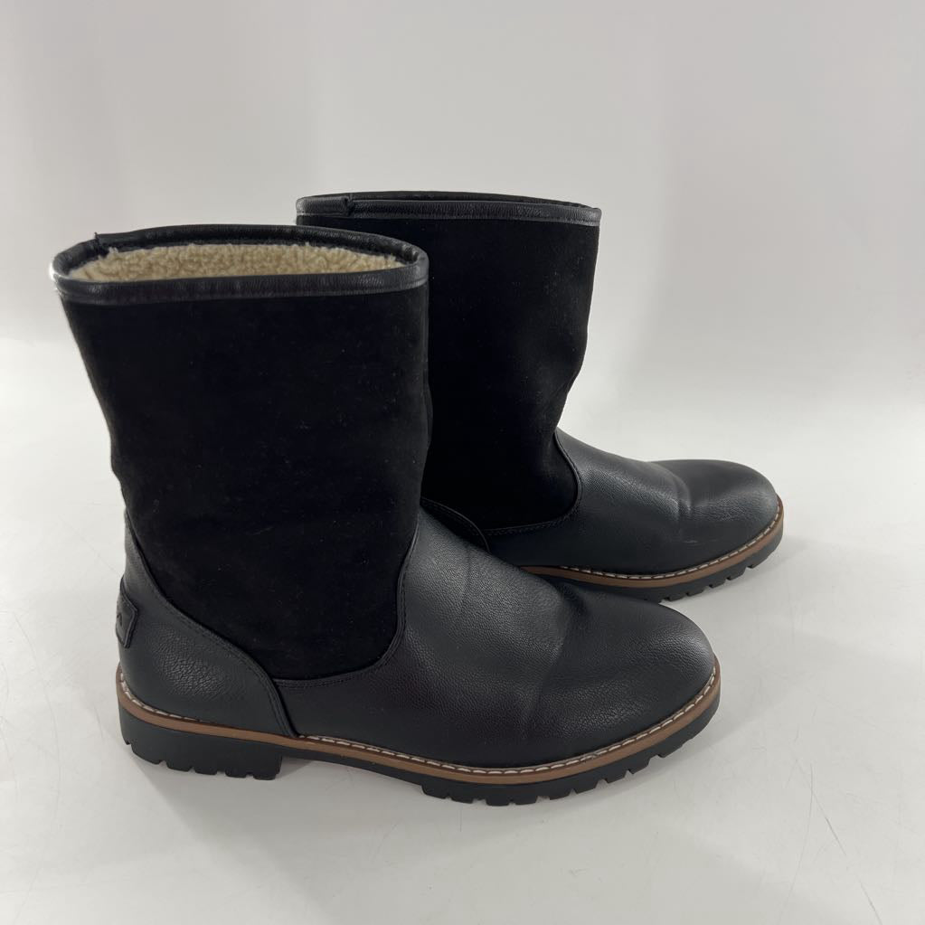 8.5 vegan leather slouchy boot