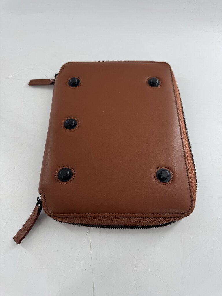 zip around organizer wallet