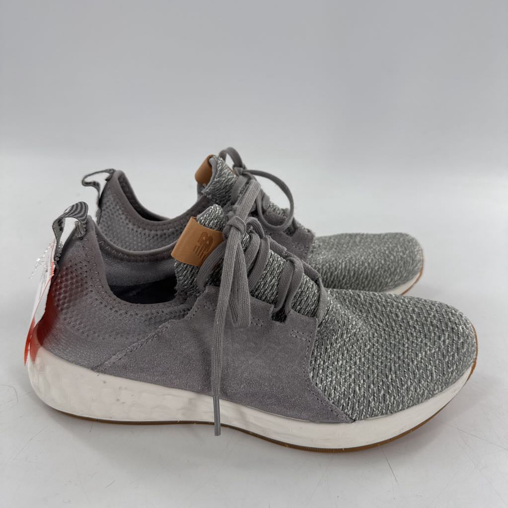 7.5 lace-up sneaker