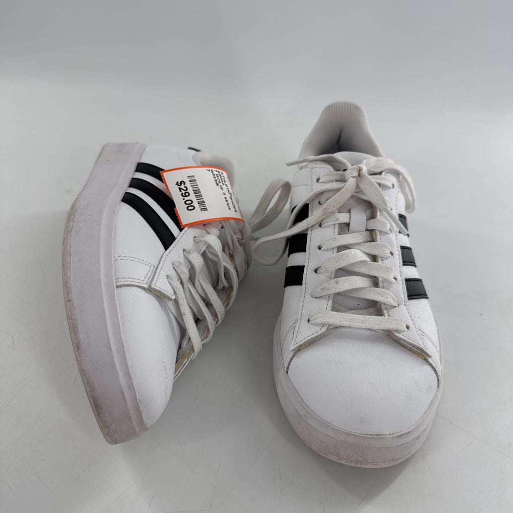 7 lace up 3 stripe sneakers