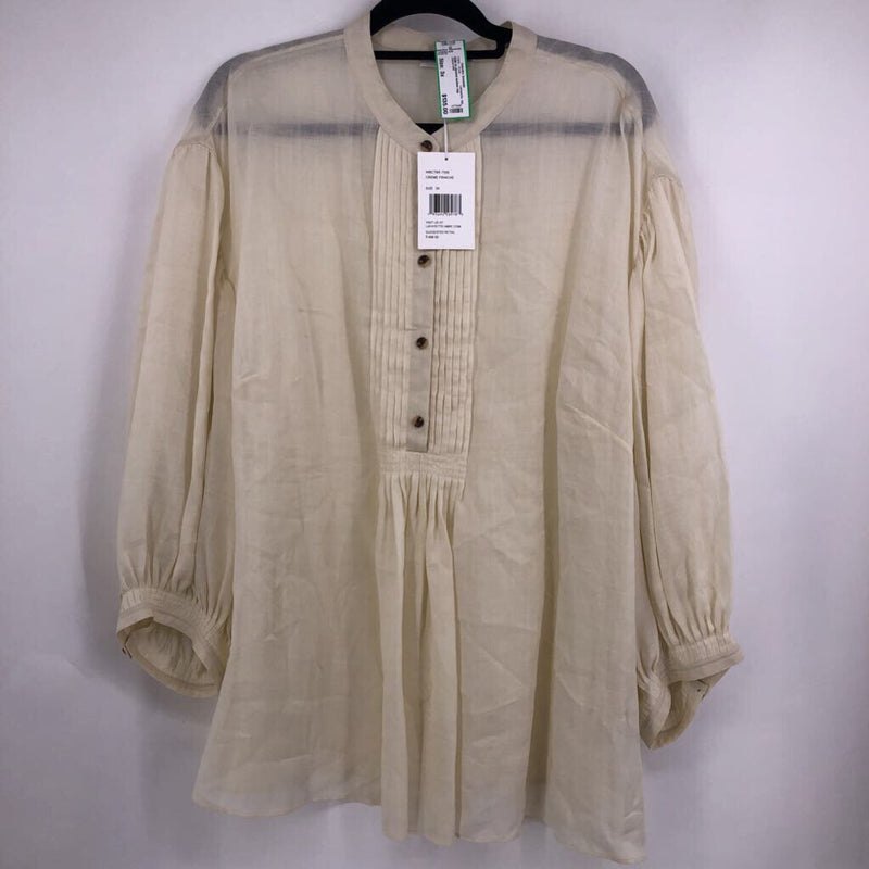 R498 3x pleated button top