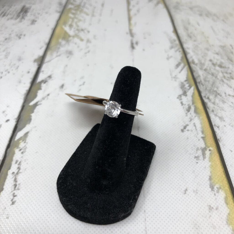 Size 5 .925 solitaire