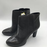 11 Leather heeled boot