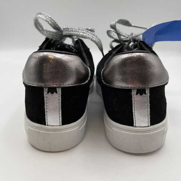 7.5 Leather/Tweed Sneaker